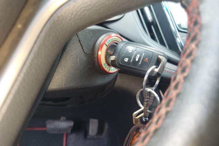 Used Chevrolet Monza 2019 RS 330T Automatic Comfort Edition China VI Standard Vehicle Key