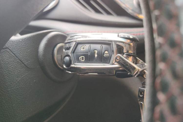 Used Chevrolet Monza 2019 RS 330T Automatic Comfort Edition China VI Standard Vehicle Key