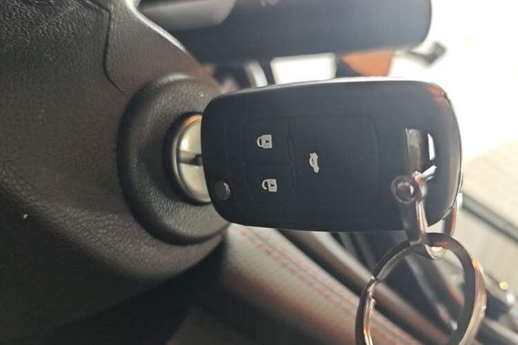 Used Chevrolet Monza 2019 RS 330T Automatic Comfort Edition China VI Standard Vehicle Key