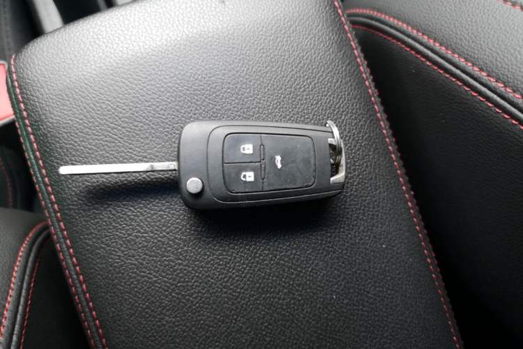 Used Chevrolet Monza 2019 RS 330T Automatic Comfort Edition China VI Standard Vehicle Key