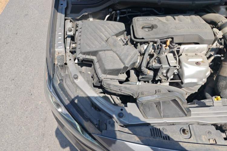 Used Chevrolet Monza 2019 RS 330T Automatic Comfort Edition China VI Standard Engine Bay Right