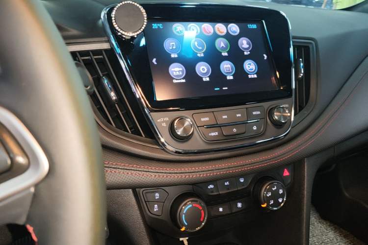 Used Chevrolet Monza 2019 RS 330T Automatic Comfort Edition China VI Standard Audio And AC Panel