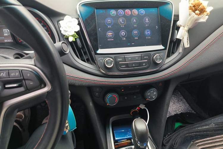 Used Chevrolet Monza 2019 RS 330T Automatic Comfort Edition China VI Standard Audio And AC Panel