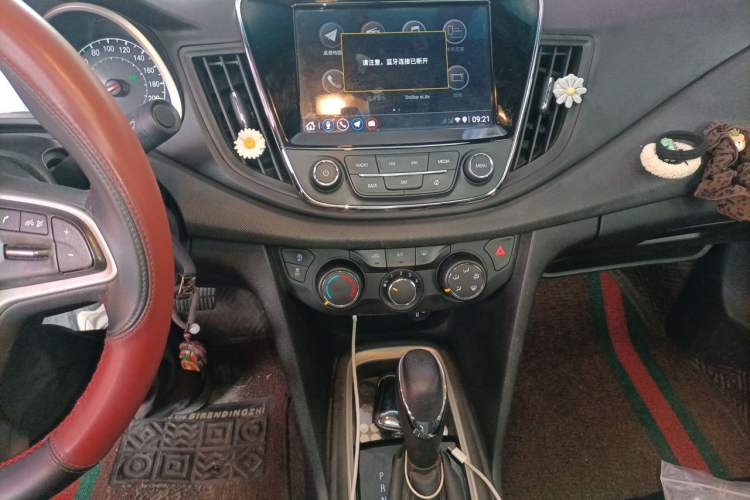 Used Chevrolet Monza 2019 Redline 320T Dual-Clutch Joyful Edition China VI Standard Audio And AC Panel