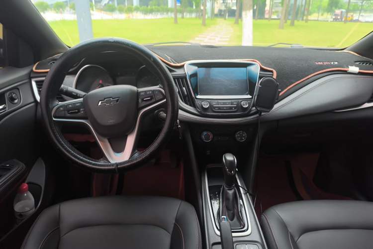 Used Chevrolet Monza 2019 RS 330T Automatic Sporty Edition China VI Standard Center Console