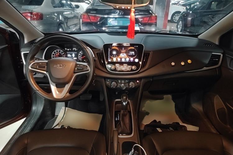 Used Chevrolet Monza 2019 Redline 320T Dual-Clutch Sporty Version China VI Standard Center Console