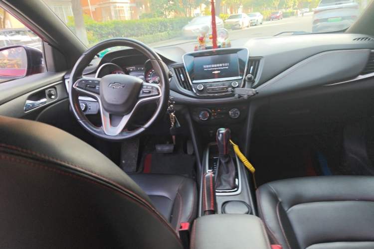 Used Chevrolet Monza 2019 RS 330T Automatic Comfort Edition China VI Standard Center Console