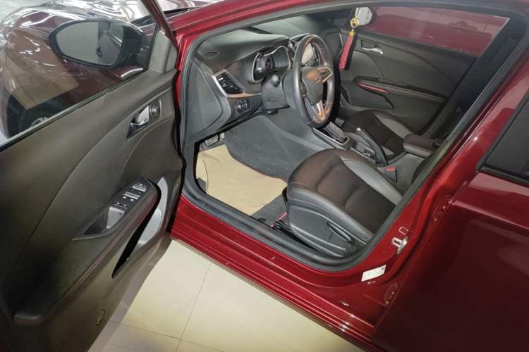 Used Chevrolet Monza 2019 RS 330T Automatic Comfort Edition China VI Standard Driver Seat
