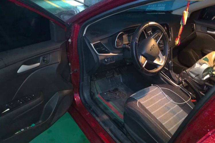 Used Chevrolet Monza 2019 Redline 320T Dual-Clutch Joyful Edition China VI Standard Driver Seat