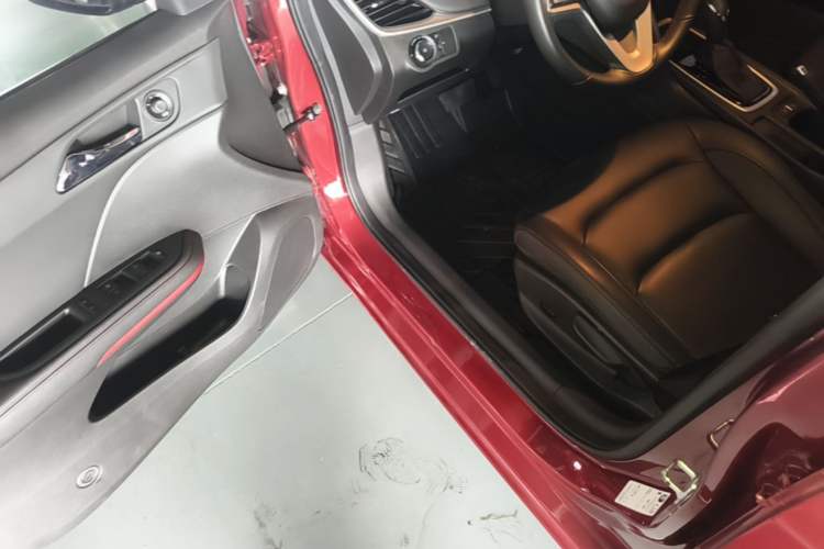 Used Chevrolet Monza 2019 RS 330T Automatic Sporty Edition China VI Standard Driver Seat