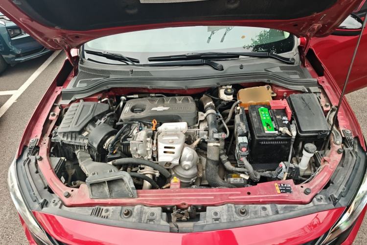 Used Chevrolet Monza 2019 Redline 320T Dual-Clutch Sporty Version China VI Standard Engine Bay