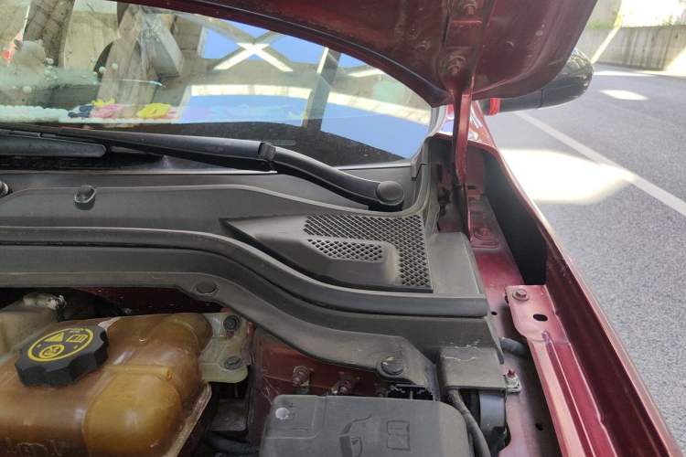 Used Chevrolet Monza 2019 RS 330T Automatic Sporty Edition China VI Standard Engine Bay Left