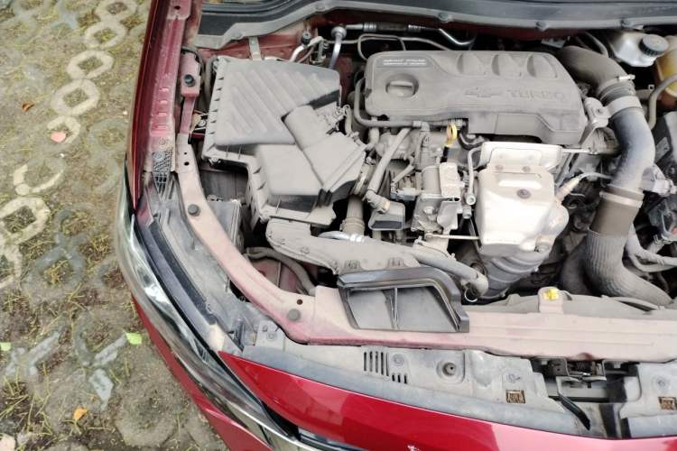 Used Chevrolet Monza 2019 RS 330T Automatic Sporty Edition China VI Standard Engine Bay Right