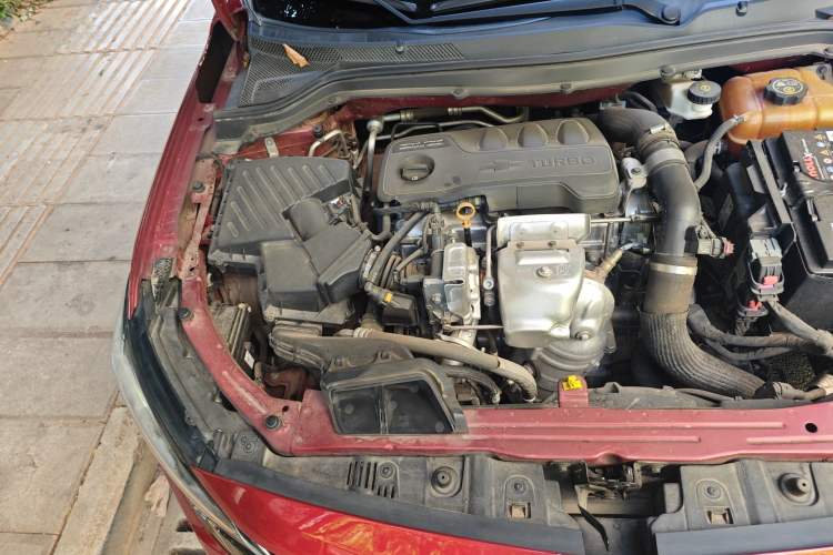 Used Chevrolet Monza 2019 RS 330T Automatic Comfort Edition China VI Standard Engine Bay Right