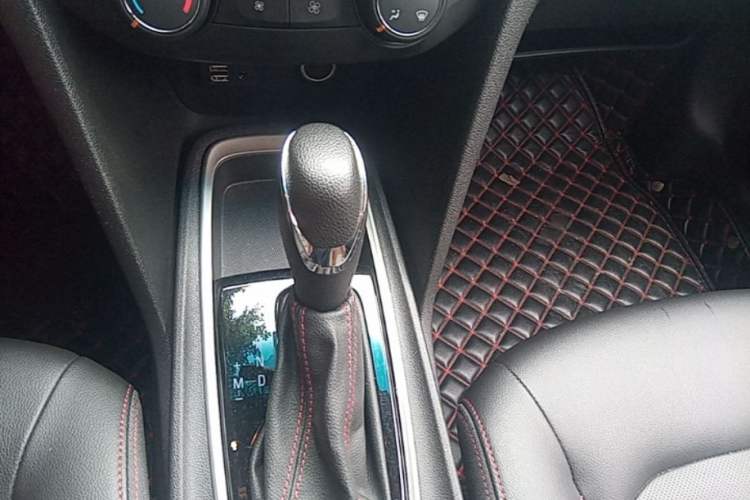 Used Chevrolet Monza 2019 RS 330T Automatic Sporty Edition China VI Standard Gear Lever