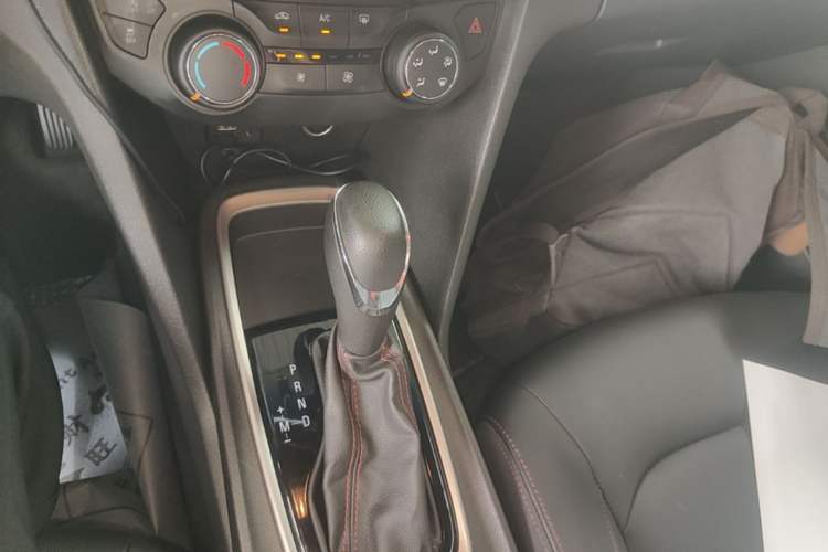 Used Chevrolet Monza 2019 RS 330T Automatic Comfort Edition China VI Standard Gear Lever
