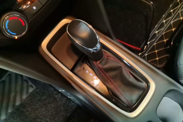 Used Chevrolet Monza 2019 RS 330T Automatic Comfort Edition China VI Standard Gear Lever