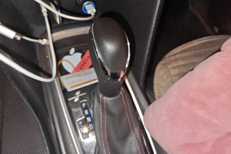 Used Chevrolet Monza 2019 Redline 320T Dual-Clutch Sporty Version China VI Standard Gear Lever