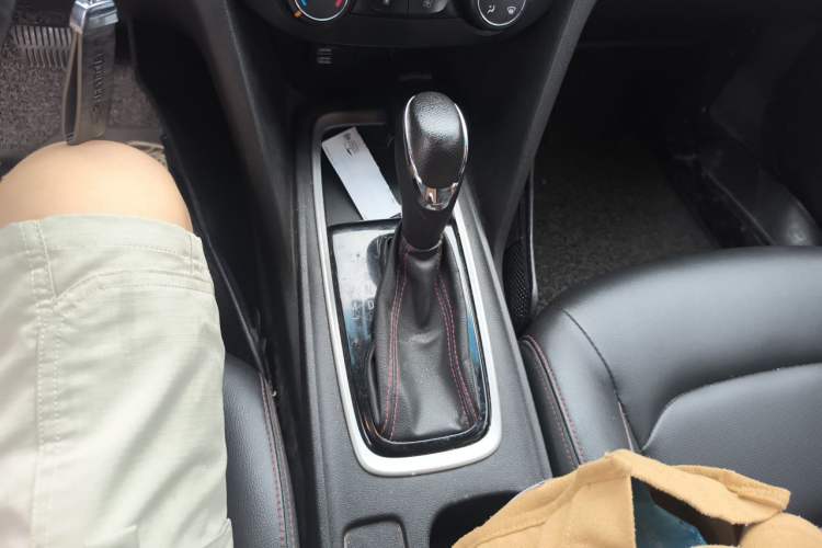 Used Chevrolet Monza 2019 RS 330T Automatic Comfort Edition China VI Standard Gear Lever