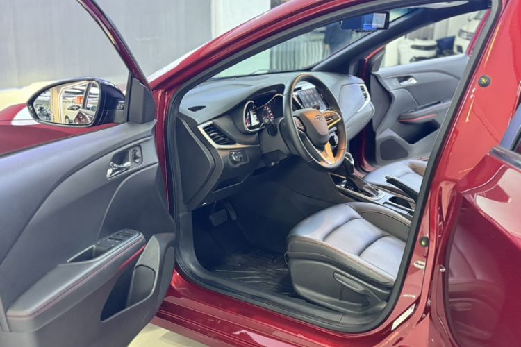 Used Chevrolet Monza 2019 RS 330T Automatic Comfort Edition China VI Standard Interior 9