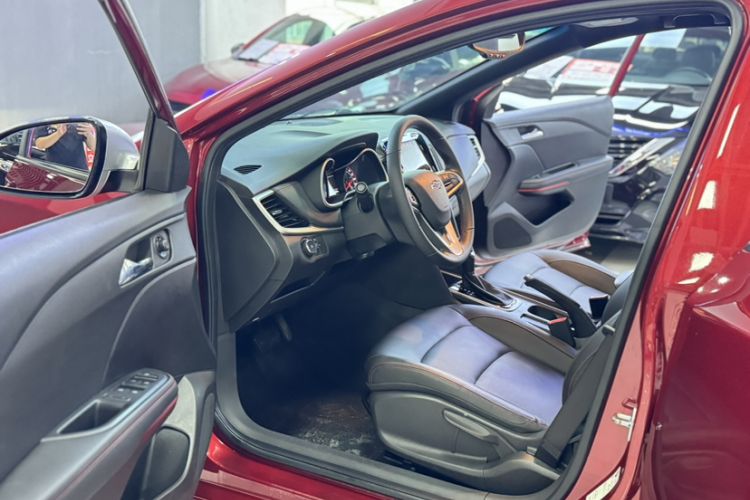 Used Chevrolet Monza 2019 RS 330T Automatic Comfort Edition China VI Standard Left Front Seat
