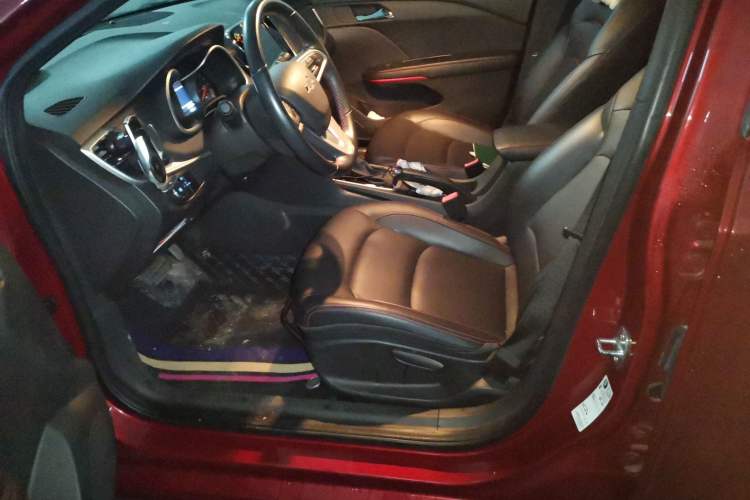 Used Chevrolet Monza 2019 RS 330T Automatic Comfort Edition China VI Standard Left Front Seat