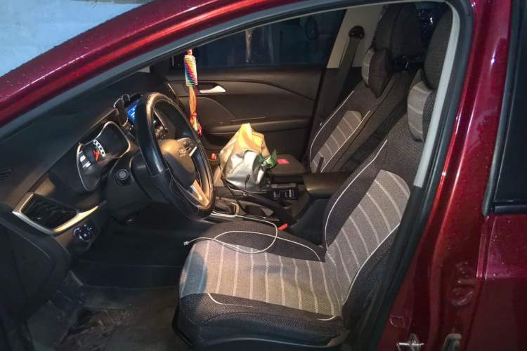 Used Chevrolet Monza 2019 Redline 320T Dual-Clutch Joyful Edition China VI Standard Left Front Seat