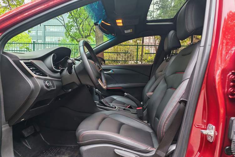 Used Chevrolet Monza 2019 RS 330T Automatic Sporty Edition China VI Standard Left Front Seat
