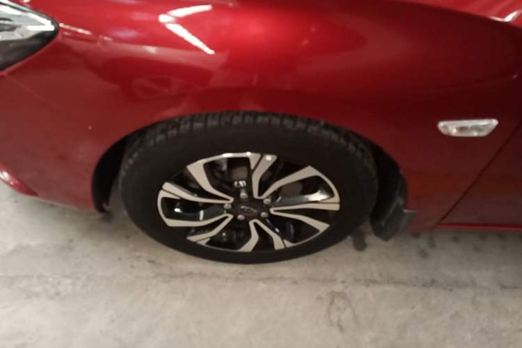 Used Chevrolet Monza 2019 RS 330T Automatic Comfort Edition China VI Standard Left Front Wheel Hub