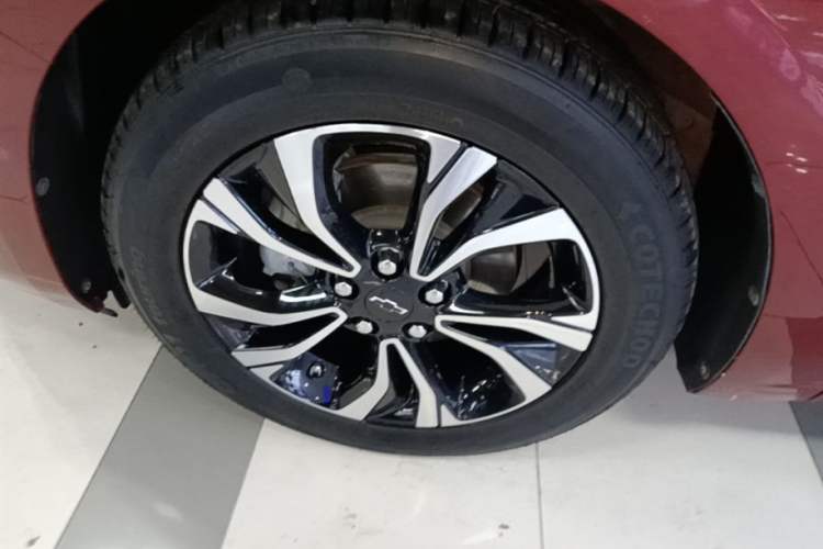 Used Chevrolet Monza 2019 RS 330T Automatic Comfort Edition China VI Standard Left Front Wheel Hub