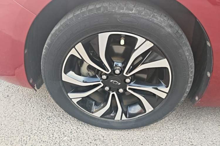 Used Chevrolet Monza 2019 RS 330T Automatic Comfort Edition China VI Standard Left Front Wheel Hub