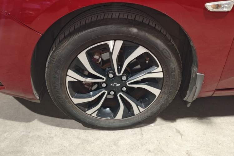Used Chevrolet Monza 2019 RS 330T Automatic Comfort Edition China VI Standard Left Front Wheel Hub
