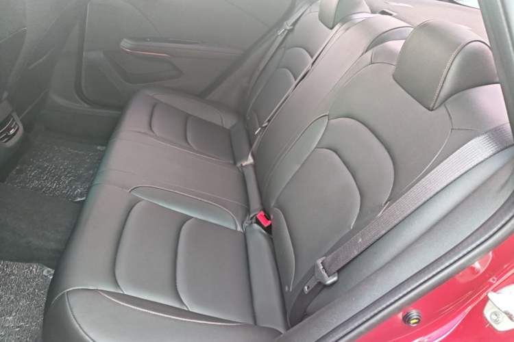 Used Chevrolet Monza 2019 RS 330T Automatic Comfort Edition China VI Standard Left Rear Seat