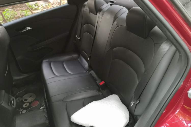 Used Chevrolet Monza 2019 RS 330T Automatic Comfort Edition China VI Standard Left Rear Seat