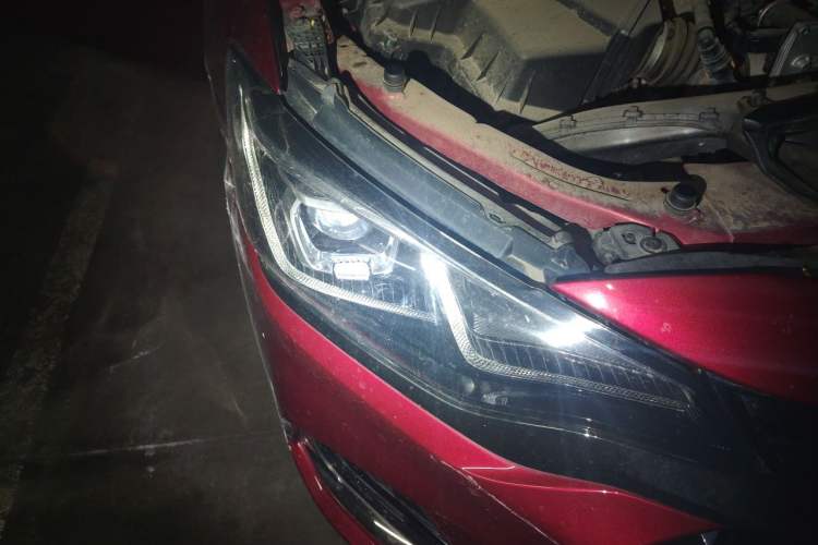 Used Chevrolet Monza 2019 RS 330T Automatic Sporty Edition China VI Standard Right Front Headlight