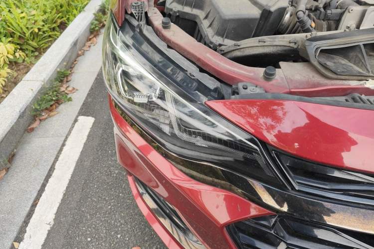 Used Chevrolet Monza 2019 RS 330T Automatic Sporty Edition China VI Standard Right Front Headlight