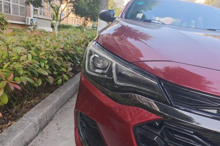 Used Chevrolet Monza 2019 RS 330T Automatic Comfort Edition China VI Standard Right Front Headlight
