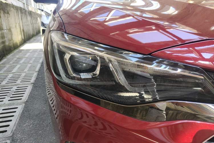 Used Chevrolet Monza 2019 RS 330T Automatic Sporty Edition China VI Standard Right Front Headlight