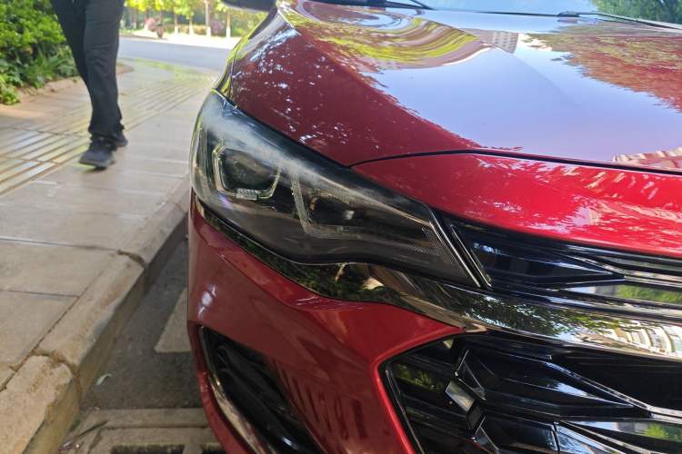 Used Chevrolet Monza 2019 RS 330T Automatic Comfort Edition China VI Standard Right Front Headlight