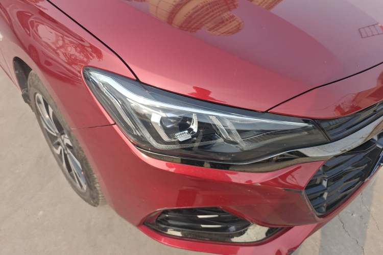 Used Chevrolet Monza 2019 RS 330T Automatic Comfort Edition China VI Standard Right Front Headlight