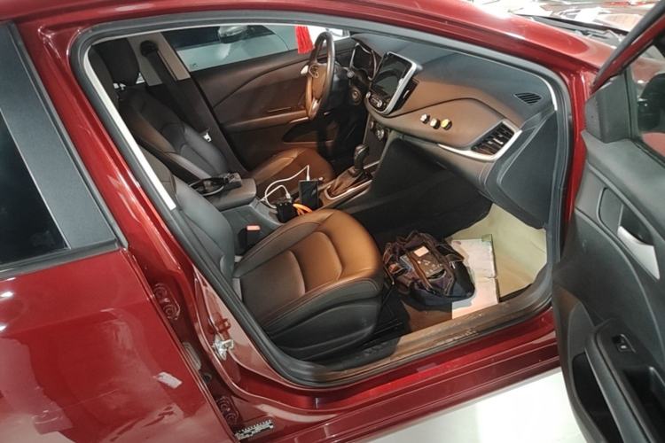 Used Chevrolet Monza 2019 Redline 320T Dual-Clutch Sporty Version China VI Standard Right Front Seat