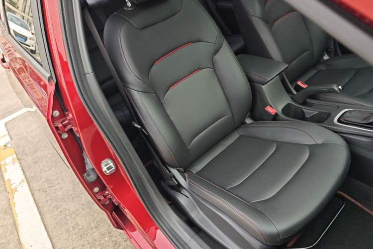 Used Chevrolet Monza 2019 RS 330T Automatic Comfort Edition China VI Standard Right Front Seat