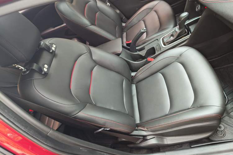 Used Chevrolet Monza 2019 RS 330T Automatic Sporty Edition China VI Standard Right Front Seat