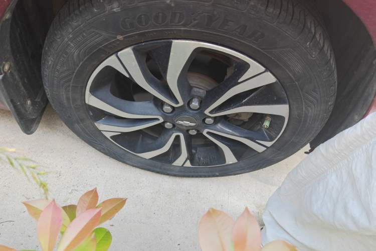 Used Chevrolet Monza 2019 RS 330T Automatic Comfort Edition China VI Standard Right Front Wheel Hub