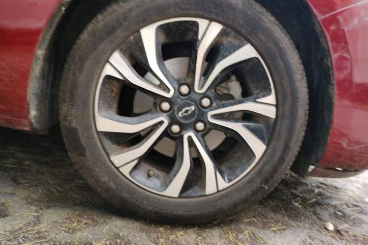 Used Chevrolet Monza 2019 RS 330T Automatic Sporty Edition China VI Standard Right Front Wheel Hub
