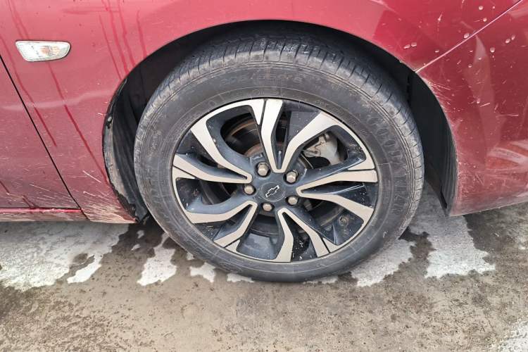 Used Chevrolet Monza 2019 RS 330T Automatic Comfort Edition China VI Standard Right Front Wheel Hub