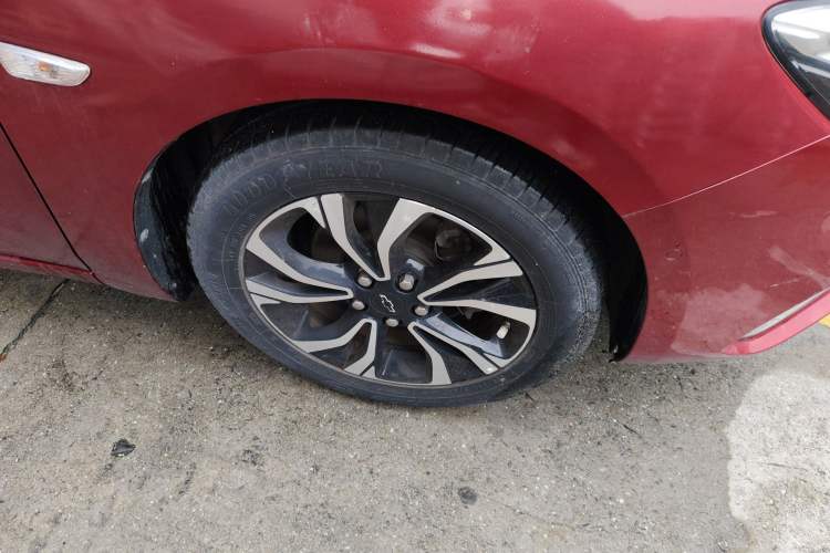 Used Chevrolet Monza 2019 RS 330T Automatic Sporty Edition China VI Standard Right Front Wheel Hub