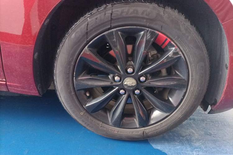 Used Chevrolet Monza 2019 Redline 320T Dual-Clutch Joyful Edition China VI Standard Right Front Wheel Hub