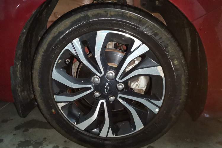Used Chevrolet Monza 2019 RS 330T Automatic Comfort Edition China VI Standard Right Front Wheel Hub
