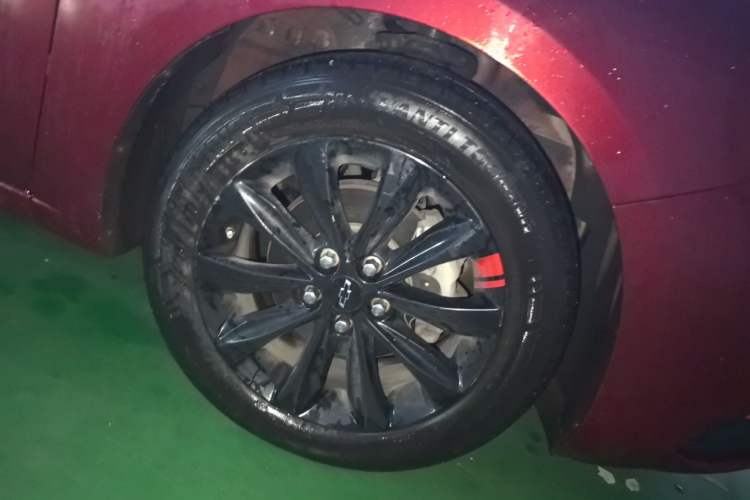 Used Chevrolet Monza 2019 Redline 320T Dual-Clutch Joyful Edition China VI Standard Right Front Wheel Hub
